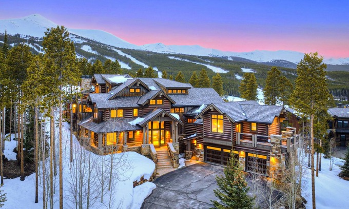 Timber Trail House | Cozy Ski-In/Ski-Out Retreat with Hot Tub and Pool Access