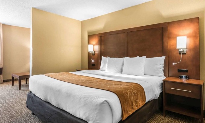 Southside Hotel | Inviting Unit with Pool, Breakfast & Close to Attractions