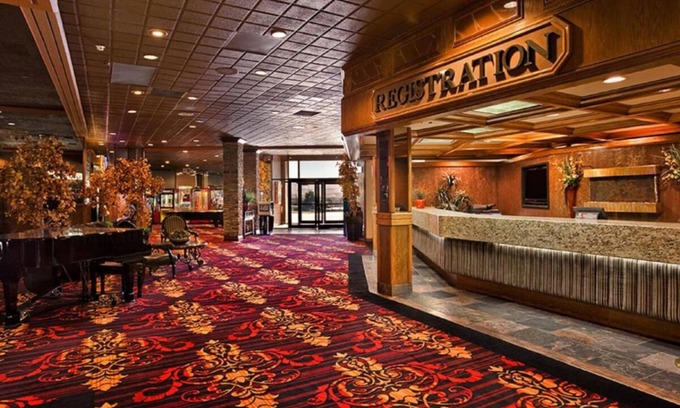 Elko Hotel | Inviting Hotel Near Main City Park with Pool & Pet-Friendly