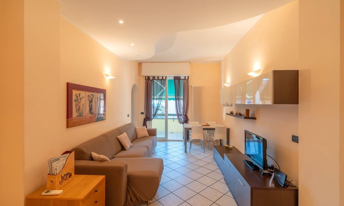 Albenga Apartment | Wonderful three-room apartment with sea view