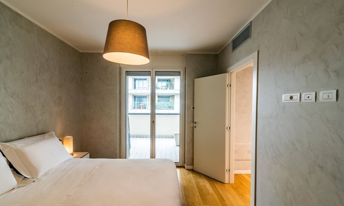 Ripamonti Corvetto Apartment | Inviting Two-Room Apartment with Spa and Hot Tub