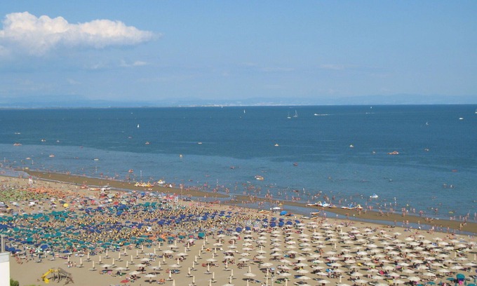 Lignano Pineta House | Cozy Villa for 6 with Ocean View, A/C & Pet Friendly