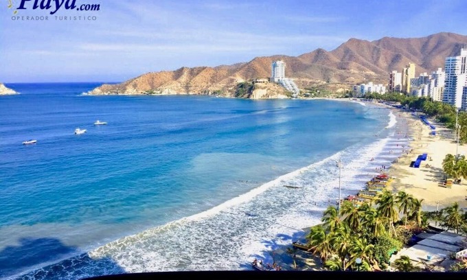 El Rodadero Apartment | Scenic Oceanfront Escape with Pool and Spa Amenities