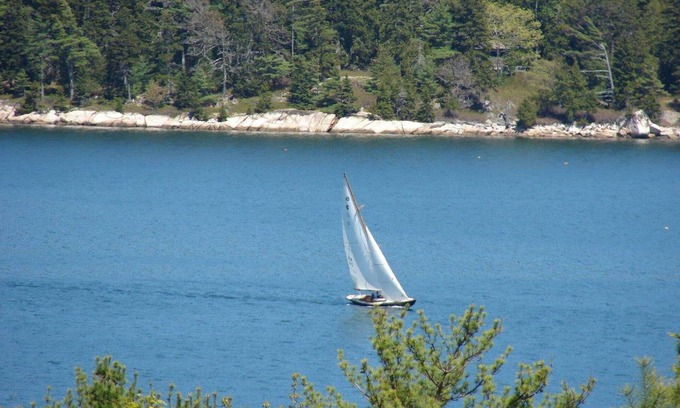 Hall Quarry Cottage | Scenic Views of Somes Sound & Sargent Mountain Awaits