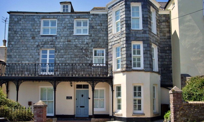 Kingsand House | Wonderful villa for 12 people with WIFI, TV and pets allowed