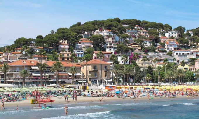 Stellanello House | Pet-Friendly Villa for 4 with Ocean View & Terrace