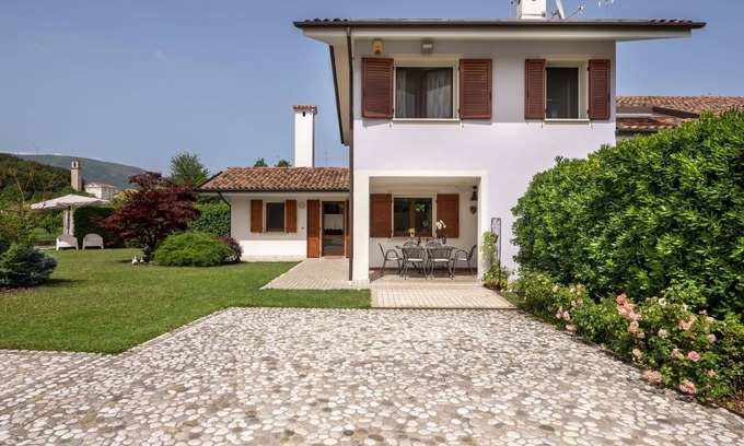 Sequals House | Comfortable Villa for 7 with A/C, WiFi and Terrace