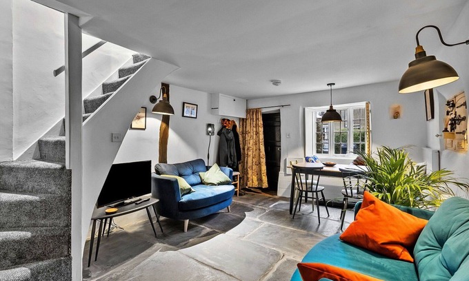 Launceston House | Wonderful villa for 4 guests