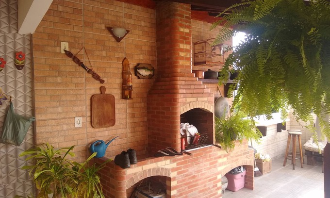 Guaratiba House | Inviting Vista House Guaratiba with Kitchen Amenities