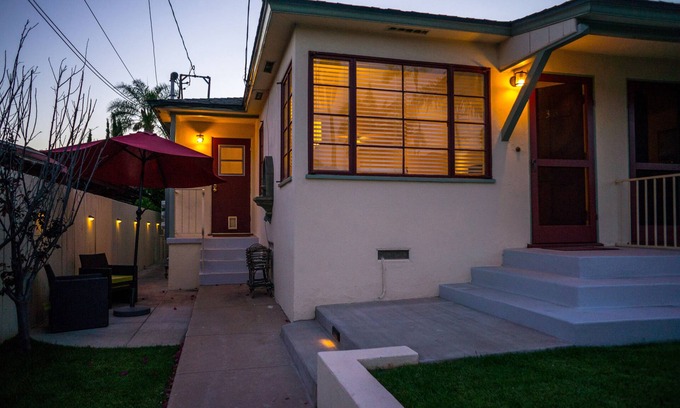 South Park House | Inviting Hotel in a Vibrant Walking Neighborhood