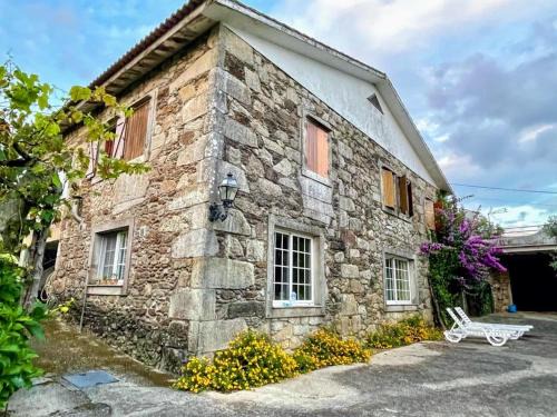 Tabagon House | Delightful Casa Tabagon in O Rosal with Oceanfront Views