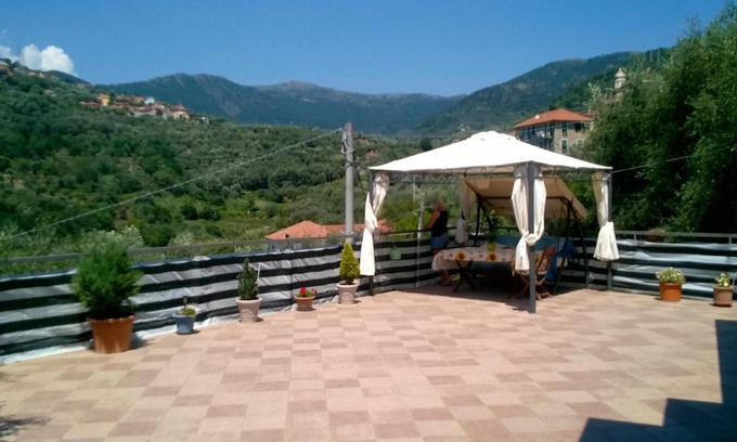 Borganzo House | Discover Wonderful Liguria: Family-Friendly with Pool & Spa