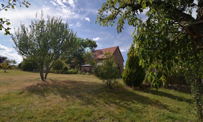 Marcillat House | Tranquil Holiday Home Amidst Nature - Rated 9.8/10