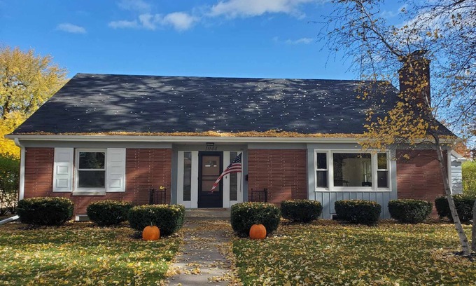 Oshkosh House | Updated Home Near Lake Winnebago with Pool and Spa