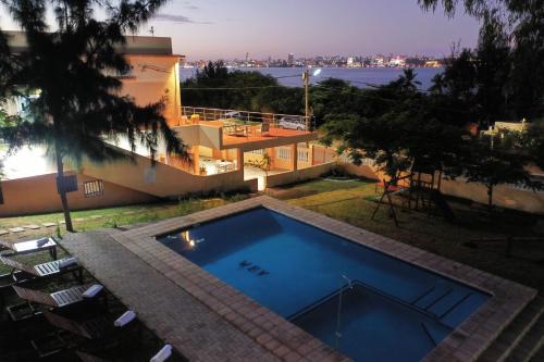 Catembe Bed & Breakfast | Wonna Bay Vila Lodge-Catembe: Oceanfront Retreat with Pool