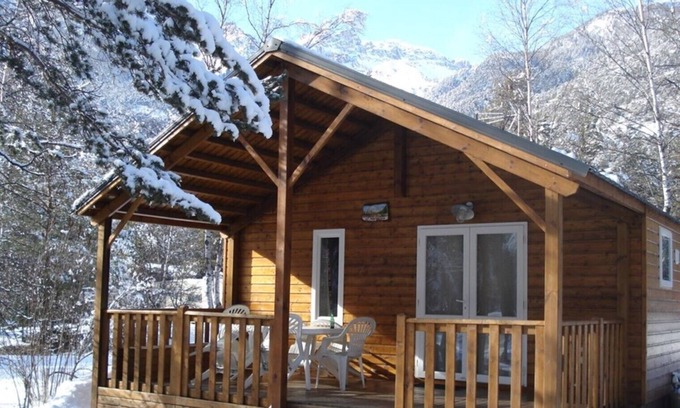 Saint-Martin-de-Queyrieres House | Cozy Wooden Chalet "Grand Confort" - Perfect for Families