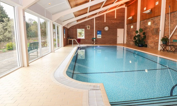 Chillington Cottage | Family-Friendly Wood View Cottage with Pool in Blackawton