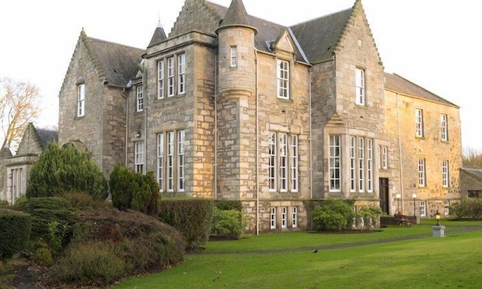 Pittenweem House | Woodcutters Cottage: 10/10 Rated with Pool & Spa Amenities