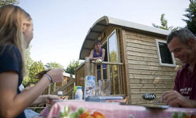 Dardilly RV Rental | Wooden Caravans: Experience Unique Comfort in Number 4