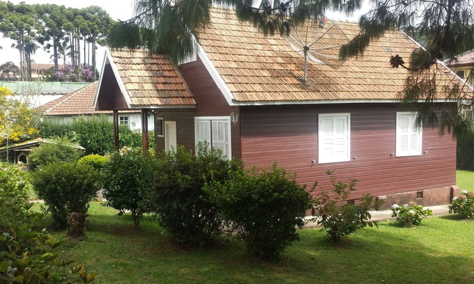 Abernessia House | Cozy Wooden Chalet with Fireplace, Steps from Main Avenue