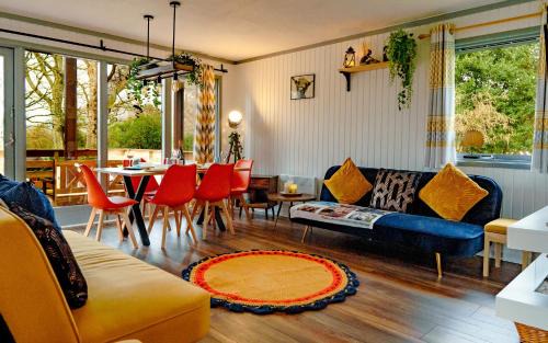 Kilmun House | Wooden Cosy Retreat at Hunters Quay: Pet-Friendly Experience