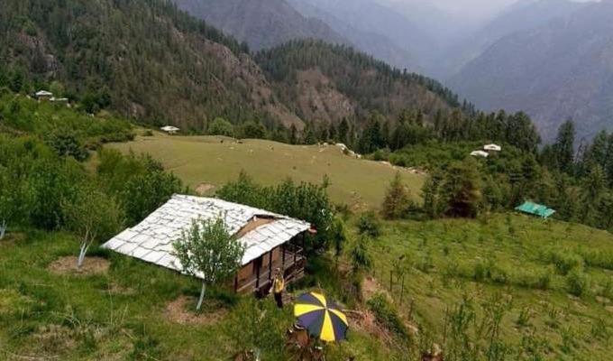 Mohal House | Budget-Friendly Wooden Home in Bhatkanda - Top Reviews!