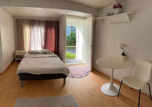 Turku Apartment | Wooden house studio 1 km from river Turku