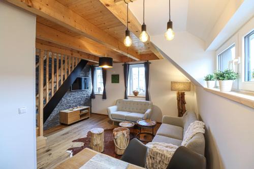Horni Mala Upa Apartment | Cozy Wood Home - 4-Star Mountain Apartment with Ocean View