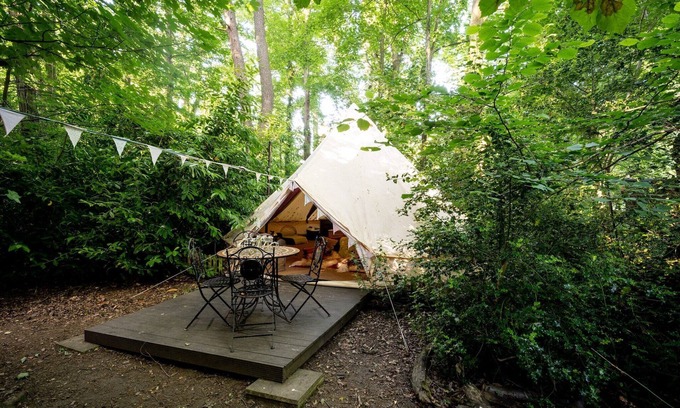 Penwood Ski Chalet | Woodland Pod near Highclere Castle