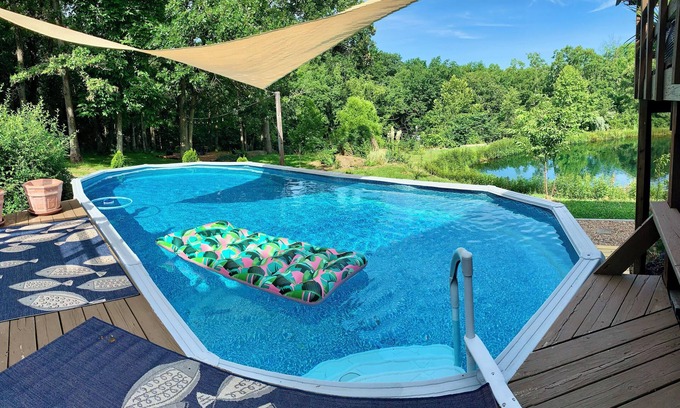 Clinton Apartment | Inviting 1BR Apt with Pool & Boat Parking Near Windsor Crossing