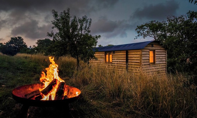 Alfriston Cabin | Woodpecker Hill: Family-Friendly Retreat in Alfriston