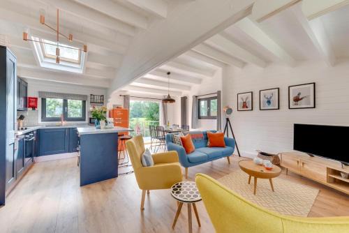 Diss House | Welcoming Woodpecker Lodge: Family-Friendly Getaway Awaits