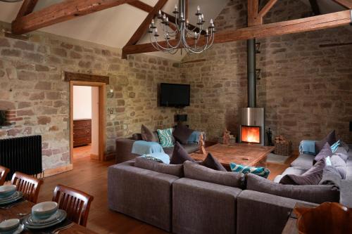 Hulland Ward House | Experience Woodpecker Loft at Millfields Farm Cottages