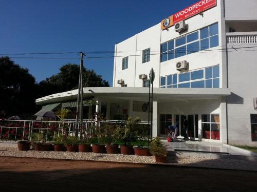 Banjulinding Hotel | Enjoy Family-Friendly Amenities at Woodpecker Resort Hotel