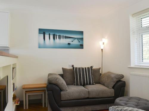 Cowbeech House | Discover Woodpeckers: 4-Star Family and Pet-Friendly Haven