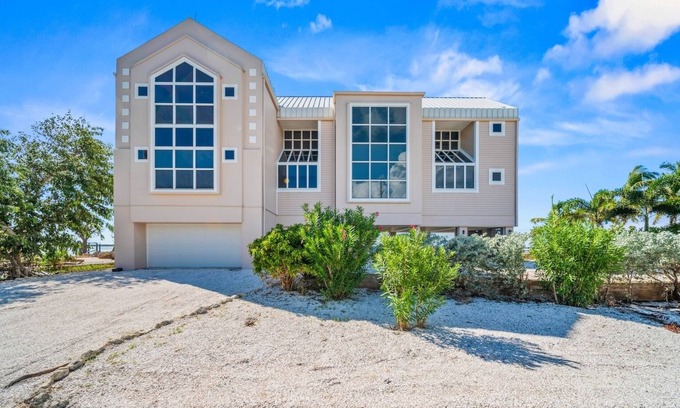 Woodrings House | Woodring Bayhouse: Private Bayfront Home with Spectacular Views
