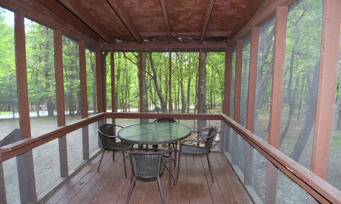 The Woods House | Woods Song - Embrace Nature with Pool & Pet-Friendly Comfort
