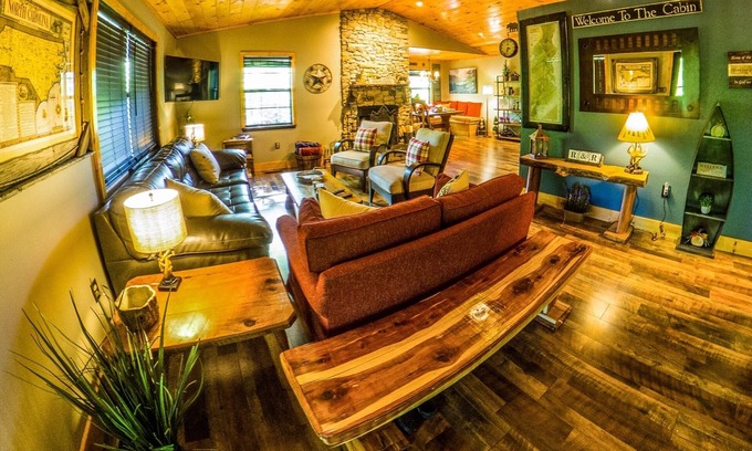 Murphy Cabin | Unforgettable Woods Upon a Time: Hilltop Cabin with Pond