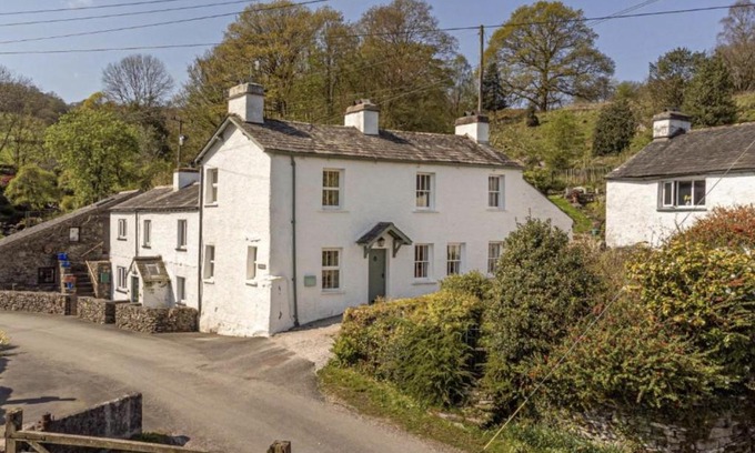 Low Newton House | Woodside Cottage: Pet-Friendly Retreat with Hot Tub & Kitchen