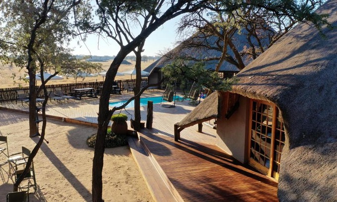 Ratlou Cabin | Woodside Game Lodge: Guest Rated 9/10 with Pool & Breakfast