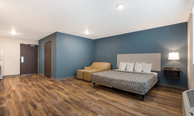 Monmouth Junction Hotel | Discover WoodSpring Suites South Brunswick - Princeton Today