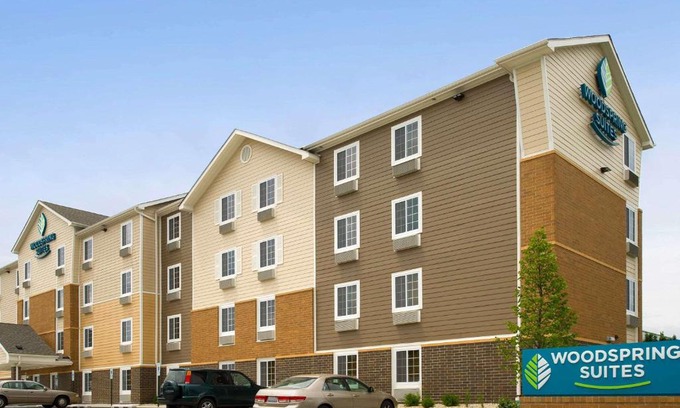Romeoville Hotel | Discover WoodSpring Suites Chicago Romeoville - Pet Friendly Stays