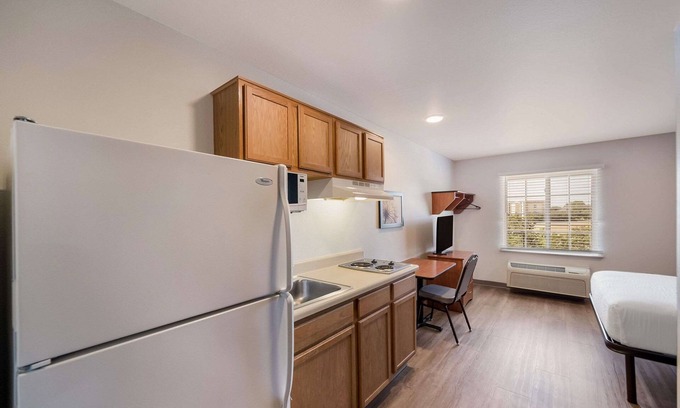 Trophy Club Hotel | Pet-Friendly WoodSpring Suites in Trophy Club, Fort Worth