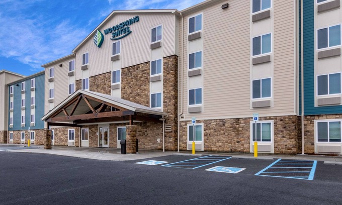 West Newton Hotel | Convenient WoodSpring Suites Near Indianapolis Airport