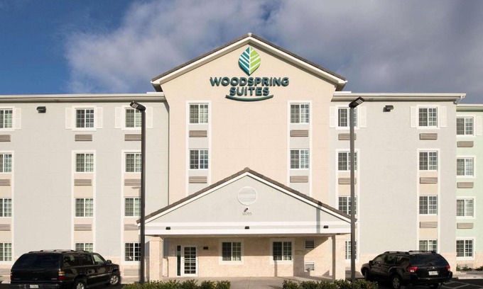 Ludlam Hotel | Discover WoodSpring Suites Miami Southwest - Pet-Friendly Stay