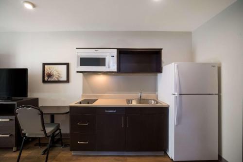 Rosemont Hotel | Convenient WoodSpring Suites Orlando North - Maitland Stay