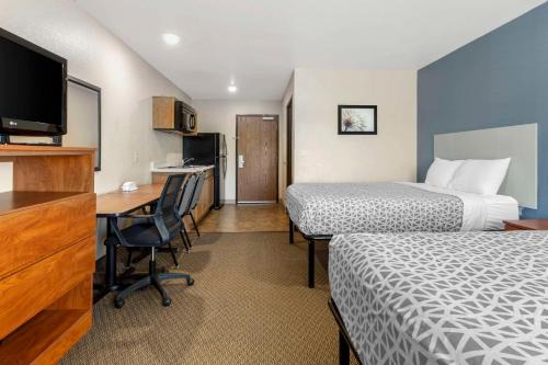 Garner Hotel | Convenient WoodSpring Suites Raleigh Garner for Families