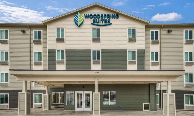 Sulphur Hotel | Convenient WoodSpring Suites Sulphur - Ideal for Families