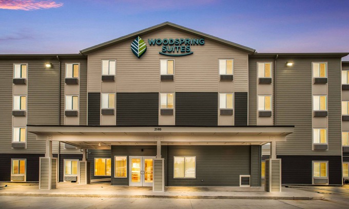 Sulphur Hotel | Comfortable WoodSpring Suites Sulphur with Great Amenities