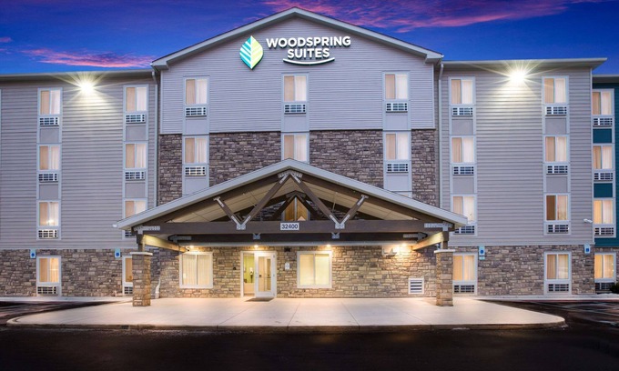 Madison Heights Hotel | Budget-Friendly WoodSpring Suites in Madison Heights, Detroit